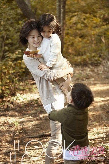 ������Ӣ��Я��Ů��ˣ������ ʱ�з��;�Ȼ�������ֳ�