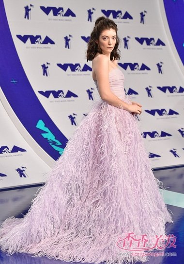 2017MTV����¼Ӱ�������� ����ʢװ���෢������