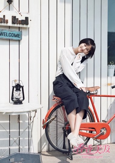 90��С�����ʼ�����ͷ���� Ԫ������Ů���������̷�