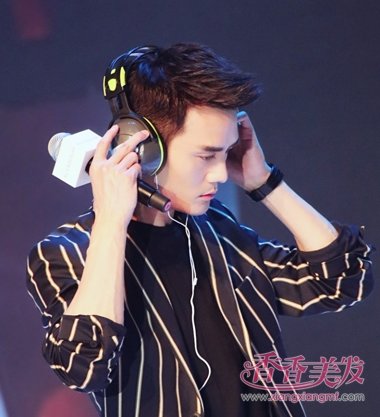 ��������ʼ����װ ��������̨���ͷ������