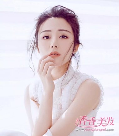 �������������±�ְ��Ů�� �������˼�㷢��ͼ��