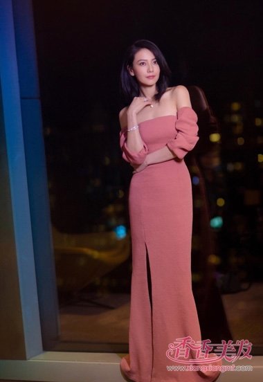 Ů���ԲԲ�����緢�Ե��� ҹ���µ�ʱ�����з���