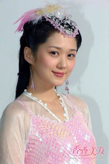 �Ŵ���������ͷ �����Ŵ���ͷ����˸����Ĺ�â����չ��