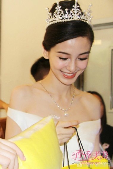 Baby�ʹ���ͷ��ҡ���乫�� ����ʱ�з�ķ��ʹ���