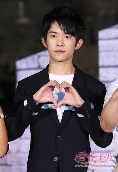 TFBOYS����ǧ��΢�̷����� ��װ�������ʱ�з糱����