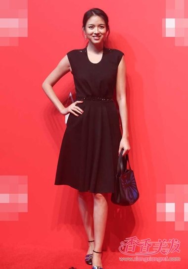 ����С��ھ������ռ�Լ���� ڹ����Ů�緶�����з��ʹ���