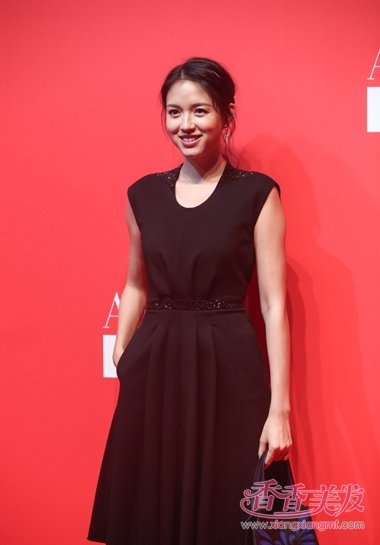 ����С��ھ������ռ�Լ���� ڹ����Ů�緶�����з��ʹ���