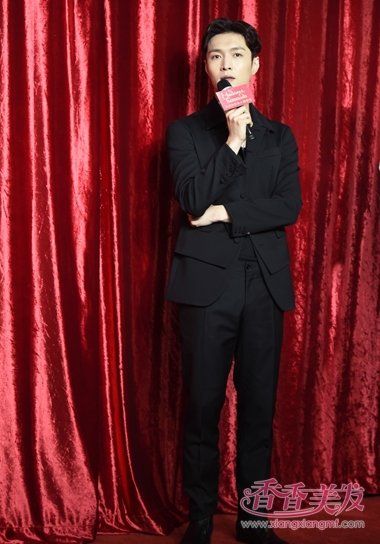 ������������ƫ�ַ��ѷֱ� ˫ϵ�е������ǳ���˧������