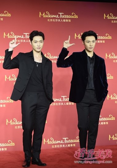 ������������ƫ�ַ��ѷֱ� ˫ϵ�е������ǳ���˧������