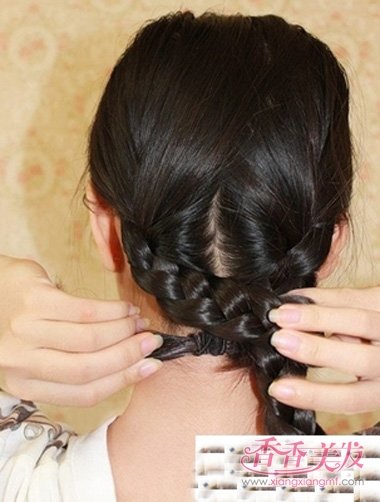 Ģ��ͷ�෢�̳�ͼ�� Ģ��ͷŮ����ô���