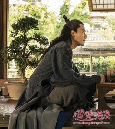 ���˵Ĺ�װ���Է��ξ��� ��è��һ��С���ⷢ�Ͷ�����