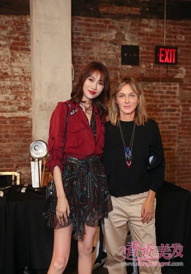 Խ��Խ����Ů������˹���� ������Ȼ�Ķ��ľ��¾���