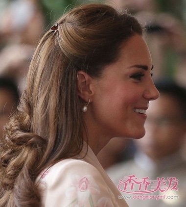 �������򵥵������ͼƬ �����м򵥵���ͷ��