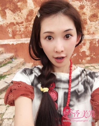 �������򵥵������ͼƬ �����м򵥵���ͷ��