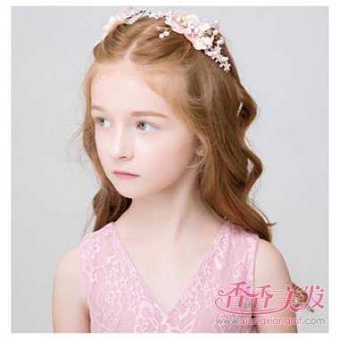 ����ͷ�г���СŮ�� СŮ����ͷ��ͼƬ