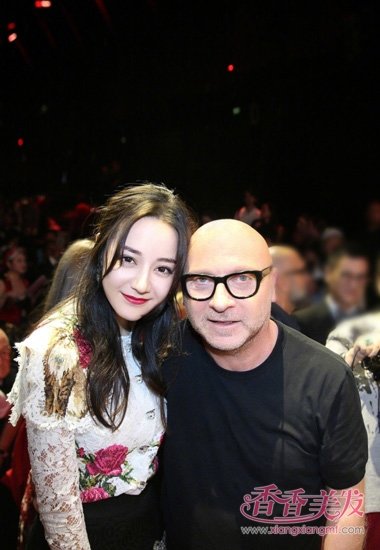 �����Ȱ��ײ�����ʱװ���� ������ͷ�������˵���ը