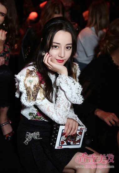 �����Ȱ��ײ�����ʱװ���� ������ͷ�������˵���ը