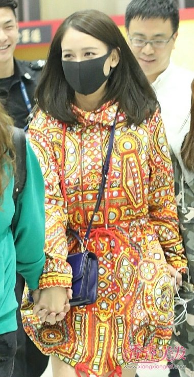 �������Ƕ�ƫ�ַ���������� ǣ������ұ۹��۵�����