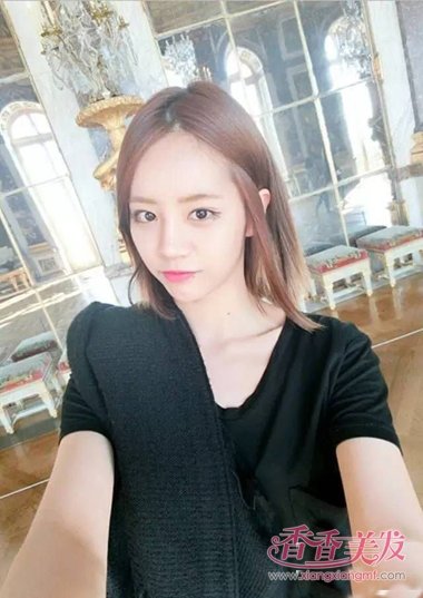 ����Ů���ж̷��� 2018��������ʲôͷ��