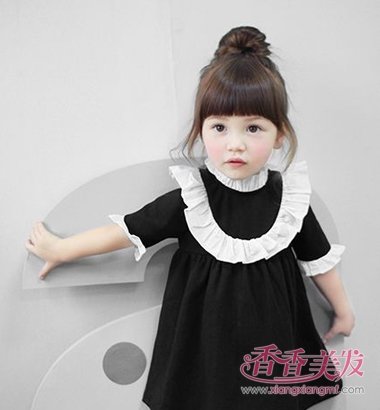 ����С���μӱ�����ô��ͷ���ÿ� С�����ݷ���ͼƬ����Щ