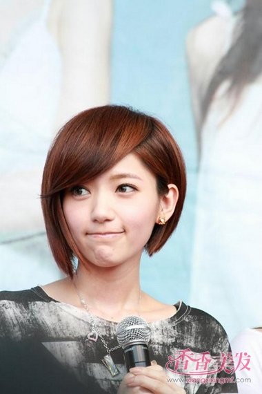 լ��Ů���ѩܽ��緢���� ���Ը�·�ߵ�Ů�Ƿ��ʹ���