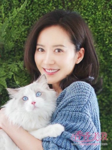 ����Ů����ɺ貨��ͷ���� װ�����Ů�еĳ�������