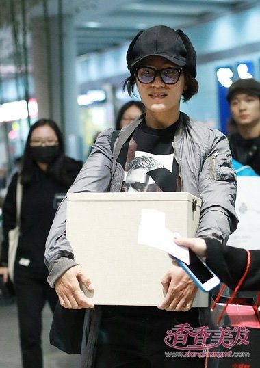 �����׷�ñ��������������� �Ļ��ӵ���˧�ȷ���չ��