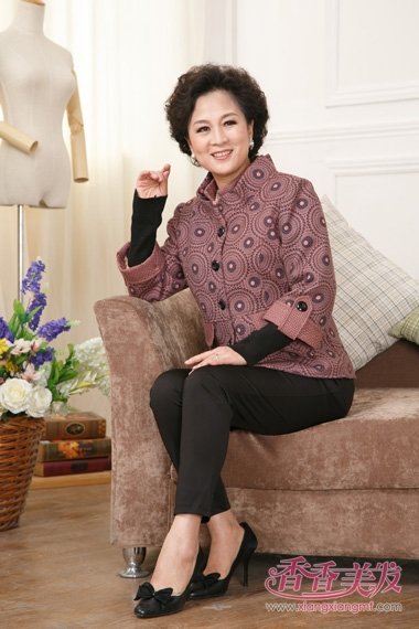 ���긾Ů�ĺ����һԲȦ������ô�� ���긾Ů�������