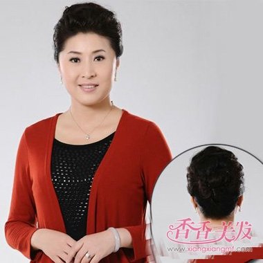 ���긾Ů�ĺ����һԲȦ������ô�� ���긾Ů�������