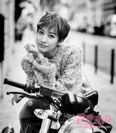 �����һ��͹�ʱװ�� ��꿰�����Ⱦ�̷����㹻