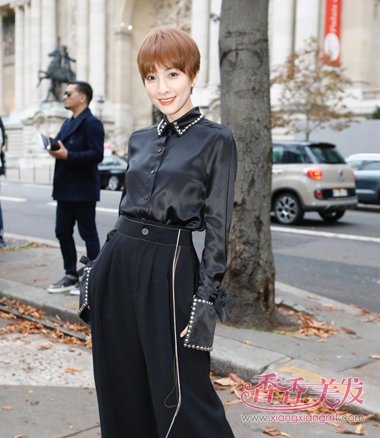 �����һ��͹�ʱװ�� ��꿰�����Ⱦ�̷����㹻