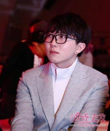 ����֮��С��װ�߳�Elle���� ���淢�Ͳ�Ⱦ��Ҳʱ��