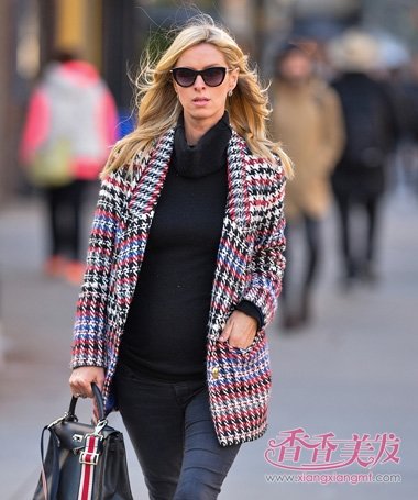 �����Ů�ݻ�ϣ����Ʈ������ ��ͷ��ʮ���Դ���������չ