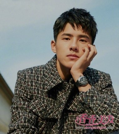 ���Ȼ��д���߸��ŷ� С˧����ô���Լ������