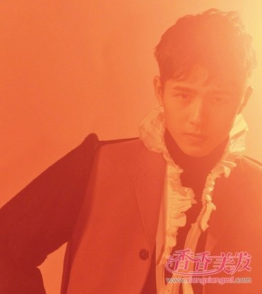 ���Ȼ��д���߸��ŷ� С˧����ô���Լ������