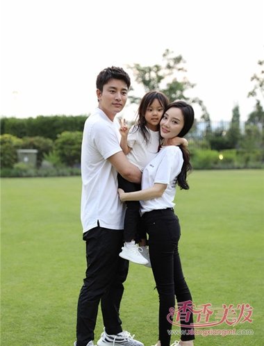 ������Ů����ܰ��ɢ���乫��  ��ɷ������ˣСŮ���ᷢ