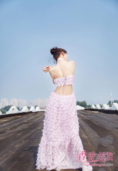 Ů������ƶ�������ͷ���ഺ ��������ϵΪ��������ͷ��