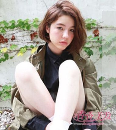 Ů��ͷ��һ�볤һ���ͷ�� Ůʿ���෢��