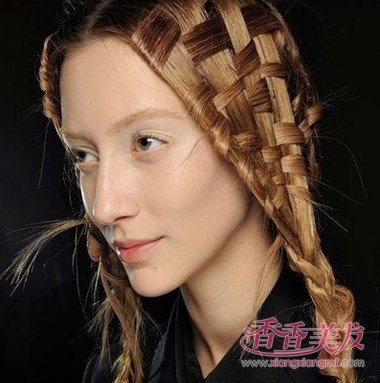 ���ַ��͵ı��� �򵥺ÿ��ı෢����