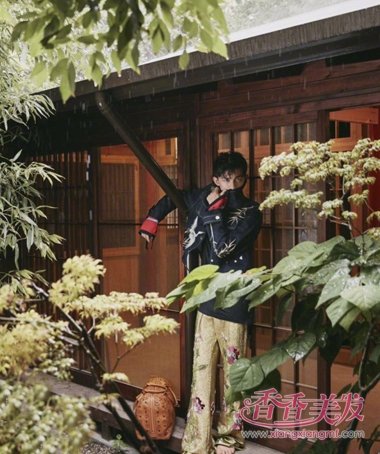 ����¶���������� ��ɫ���̷�Ҳ������