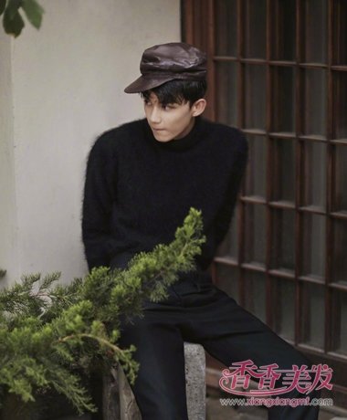 ����¶���������� ��ɫ���̷�Ҳ������