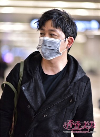 ��ҹ׷�����������¾������� �������̷���Ȼ˧������