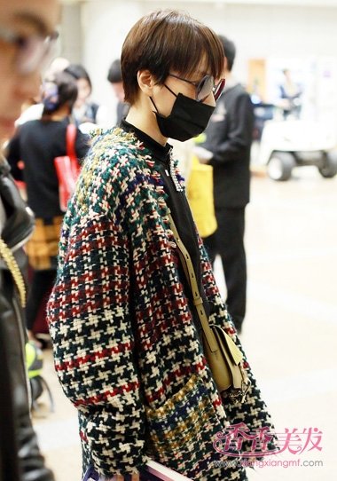 Ů����������¶̷���ҫ���� ���Գ�����ɵĴ��˷���չ