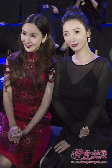 ���֮�������̻���ͷ���� ��ϯĳʱװ���Ը�Ů����