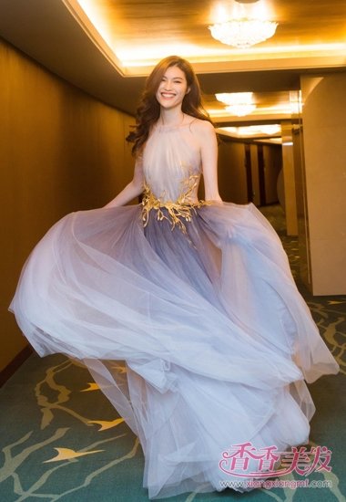 ���ɹó������ɴȹ���� ʾ�й���ģ���޶��˷����㳡