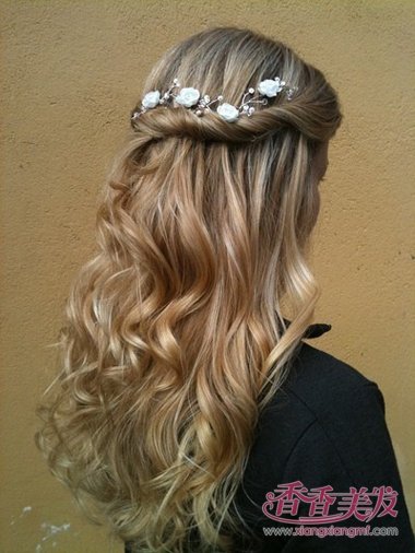 ʱ�ֵ�Ů�Է��� 2018����Ůʿ�����з���