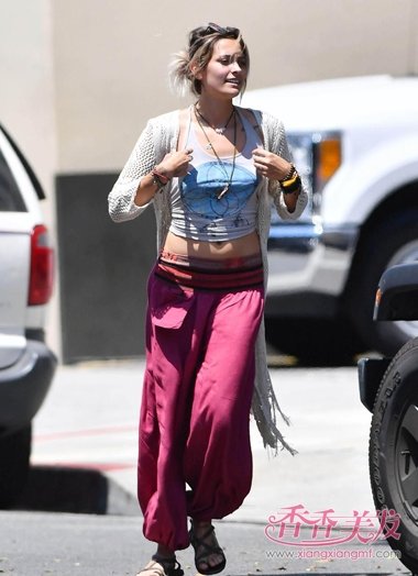 ����˹�ܿ�ѷ������ͷ���� �Ƕ�������ʱ�з���չʾ