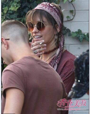 ����˹�ܿ�ѷ������ͷ���� �Ƕ�������ʱ�з���չʾ