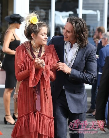 ����˹�ܿ�ѷ������ͷ���� �Ƕ�������ʱ�з���չʾ