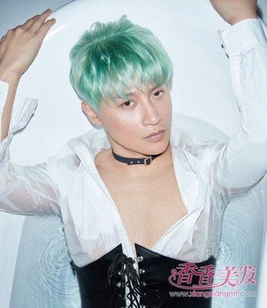 ������ɫ�ʴ�ͷ����ʼ ��־������ɫ�㿴������